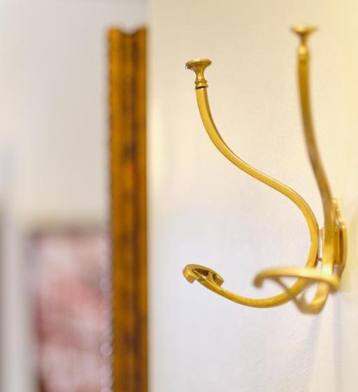 Президентский Люкс, Au Petit Manoir