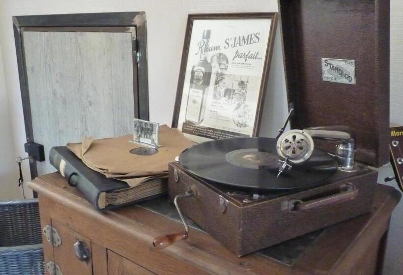 סוויטה דלוקס, La Maison Des Musiciens