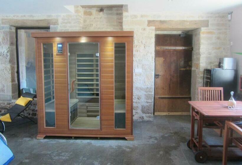 חדר דלוקס, Le Relais Des Deux Tours