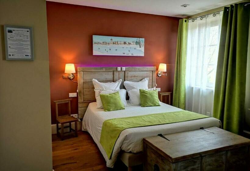 Номер Deluxe, Le Relais Des Deux Tours