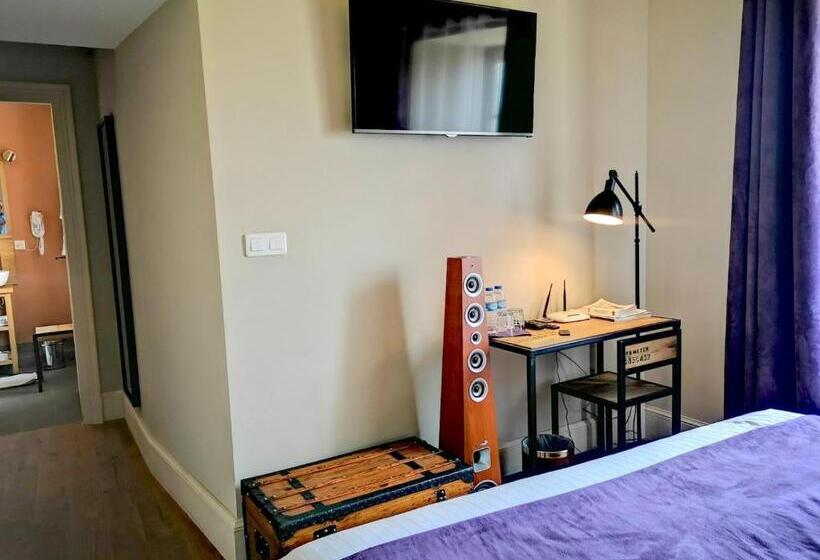 חדר סטנדרט, Le Relais Des Deux Tours