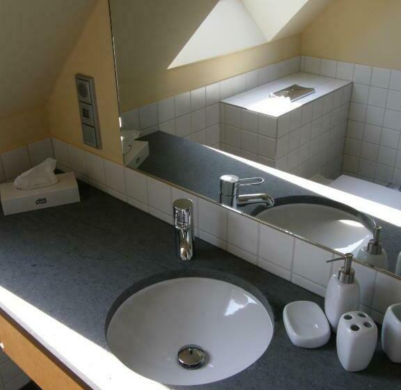 Номер Стандарт, Alte Schule Reichenwalde