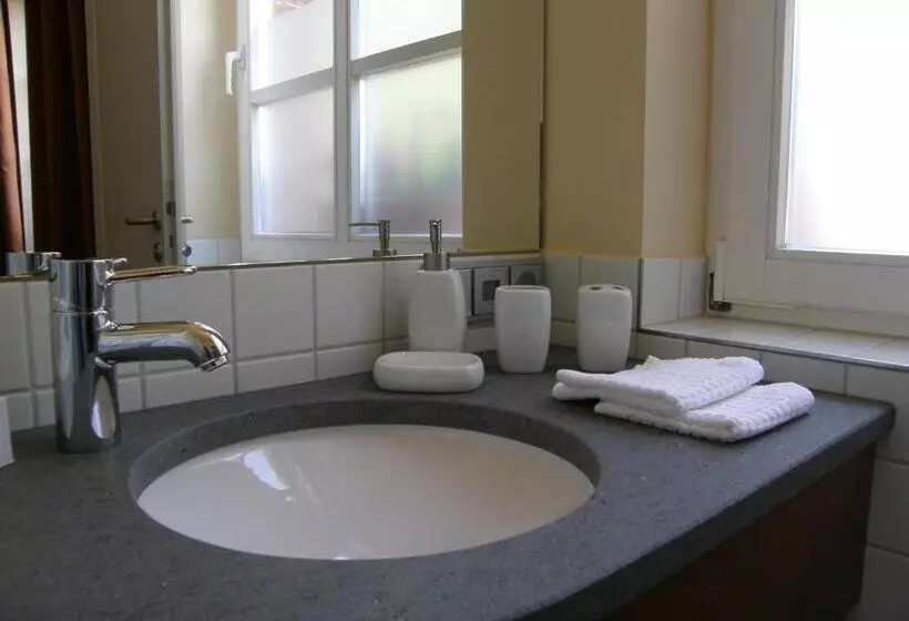 Huoneisto 1 Makuuhuone, Alte Schule Reichenwalde