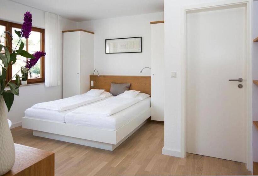 Quarto Estandar, Apart Rosengarten