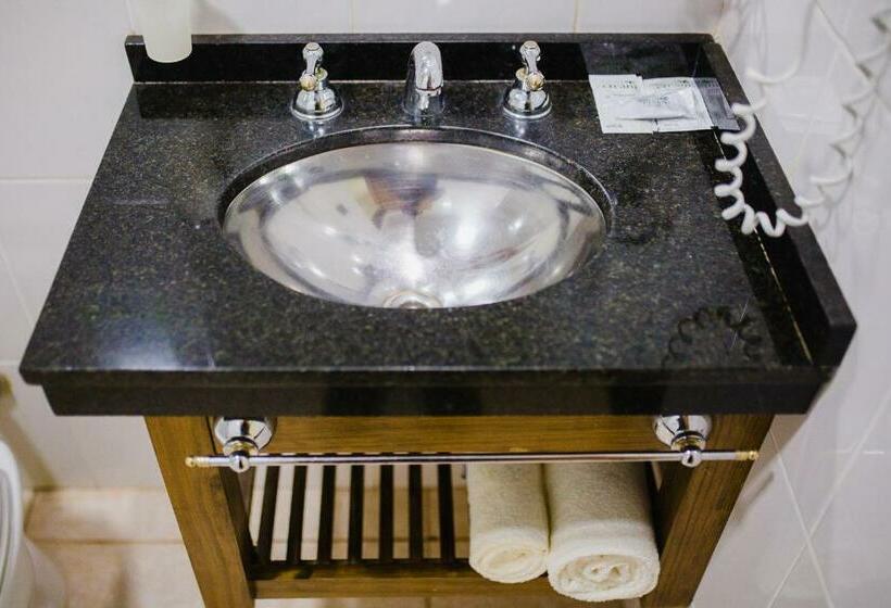 スタンダード４人部屋, Che Roga