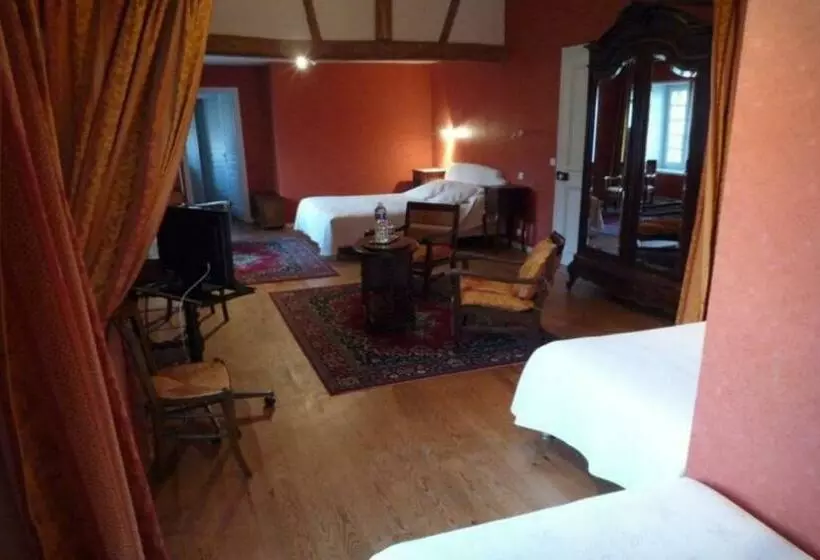 Perhehuone, Château De Behen