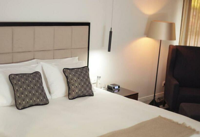 带大床的标准间, Ellen