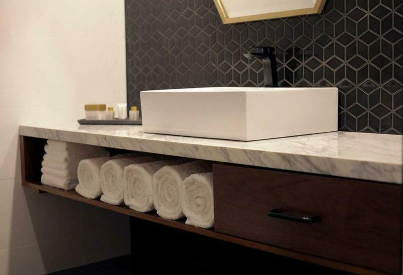 Стандартный Номер Кровать Кинг, Ellen