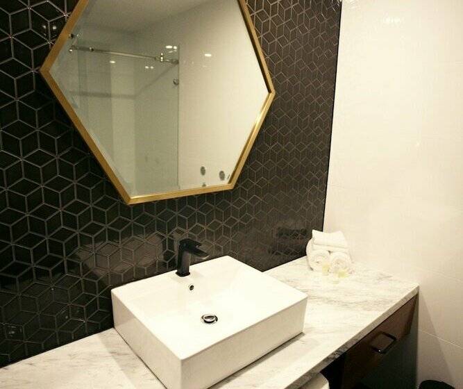 Номер Стандарт, Ellen