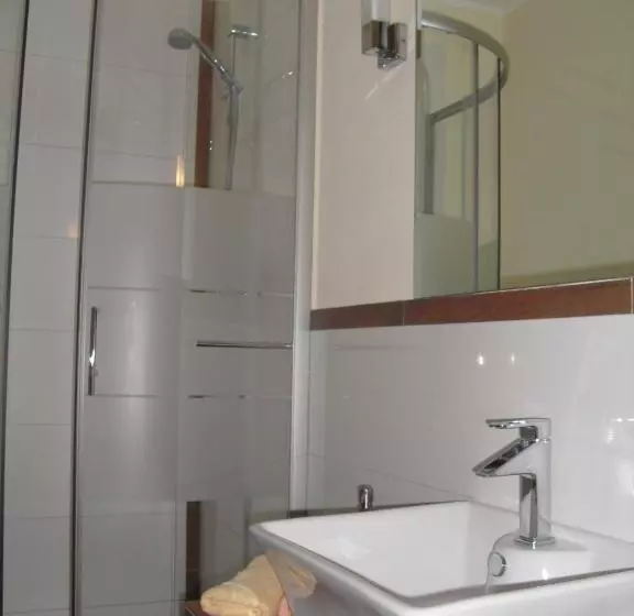 Comfort room with balcony, Gasthof Zum Lahntal