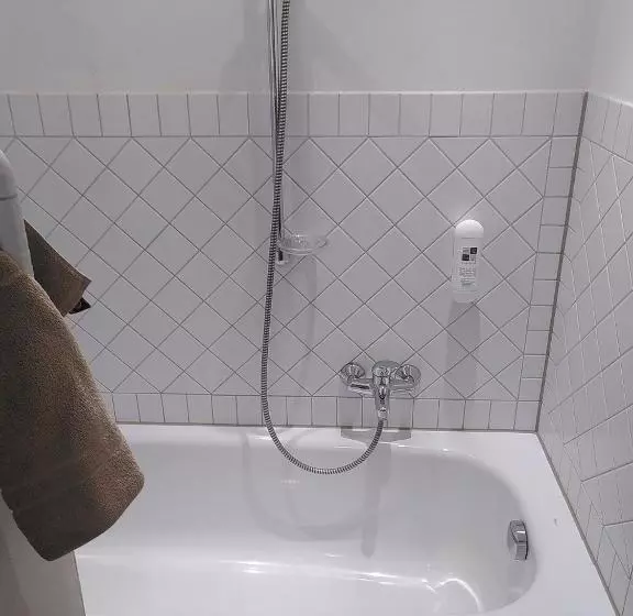 Comfort Kolmen Hengen Huone, Gästehäuser St. Marienthal