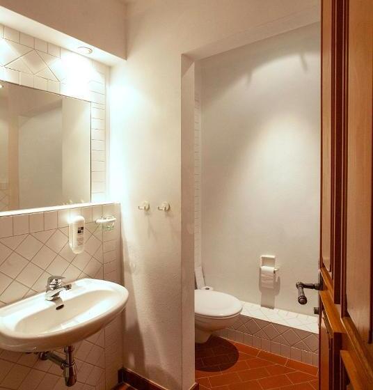 コンフォートトリプルルーム, Gästehäuser St. Marienthal