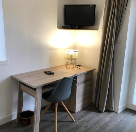 غرفة قياسية, La Demeure Du Perron