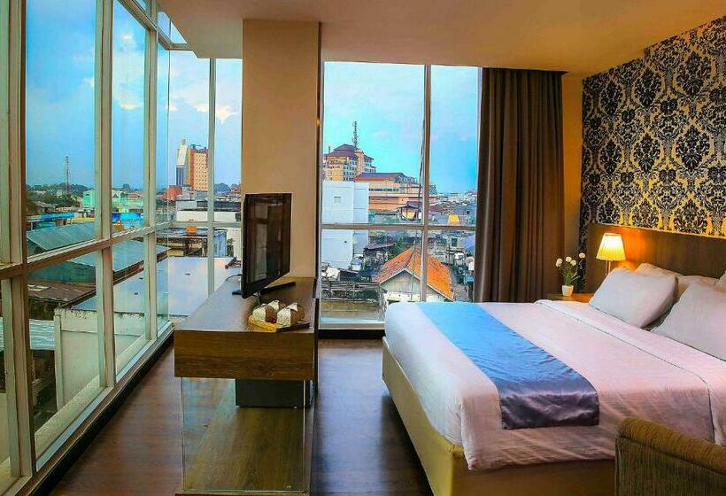 디럭스 룸, Odua Weston Jambi