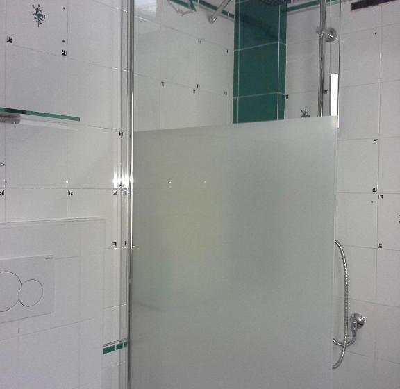 חדר סטנדרט לשלושה עם נוף לגינה, B&b Claro De Luna