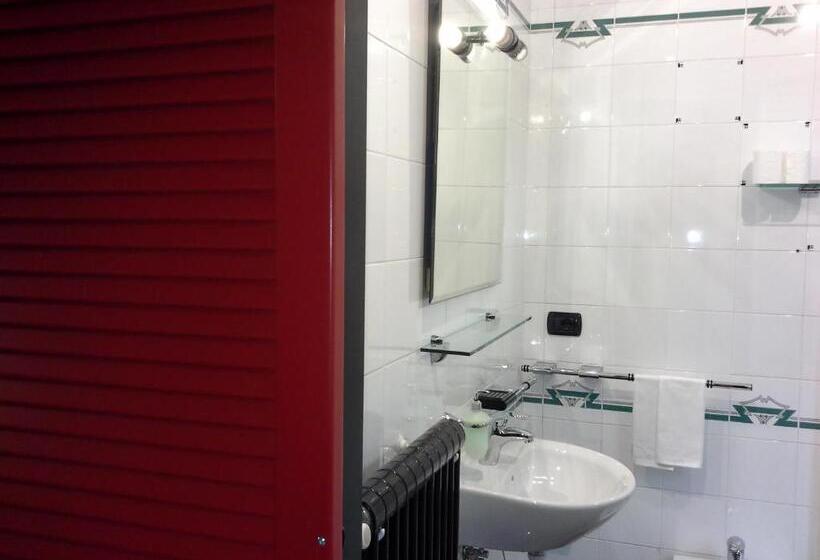 חדר סטנדרט לשלושה עם נוף לגינה, B&b Claro De Luna