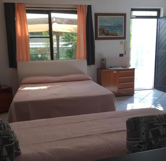 Студия Стандарт, B&b Claro De Luna