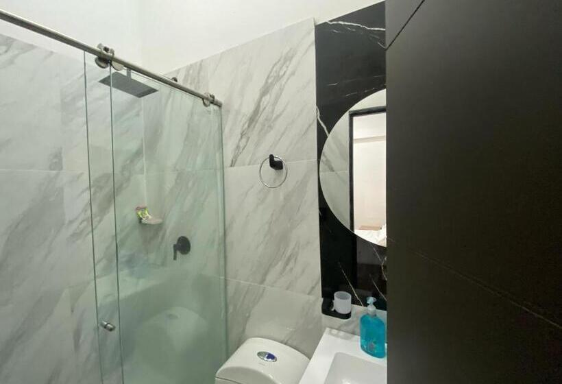 סוויטה עם ג'קוזי, Caps Hoteles