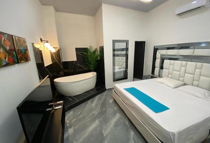 סוויטה עם ג'קוזי, Caps Hoteles