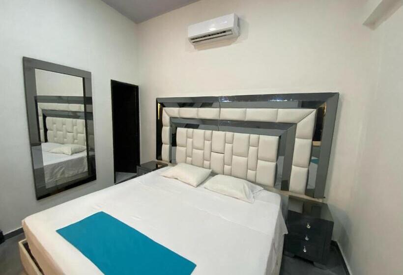 סוויטה עם ג'קוזי, Caps Hoteles