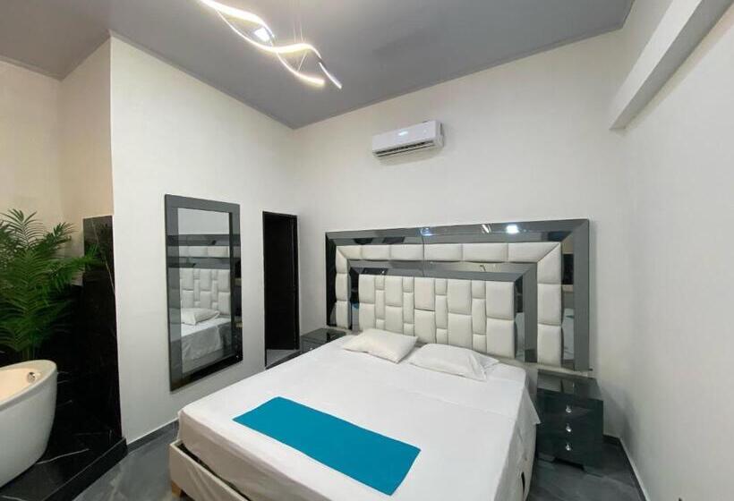 סוויטה עם ג'קוזי, Caps Hoteles