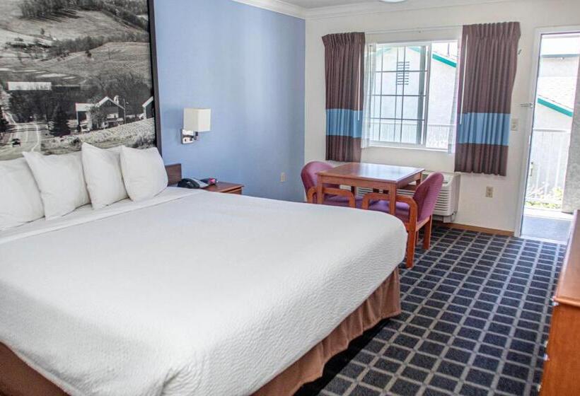 キングサイズベッドのスタンダードルーム, Creekside Inn & Suites