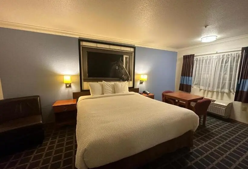 Superior-studio, Creekside Inn & Suites