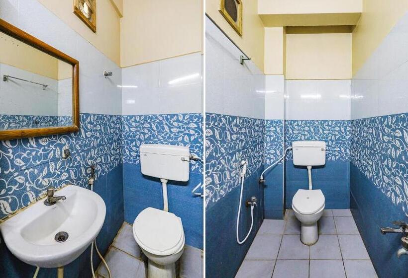 Номер Deluxe, Oyo Flagship Sree Vishnu Bhavan