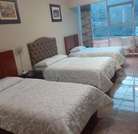 Семейный Номер Вид на Горы, Real Palace Churin