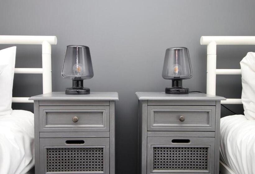 בית, חדר שינה 1, 4br Modern House | Free Parking | Cohost Partners