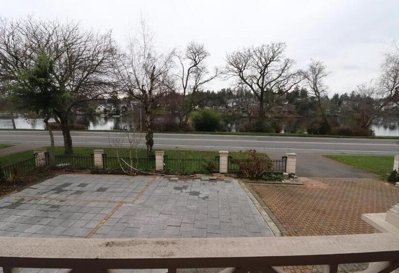 غرفة ديلوكس مزودة بشرفة, Lipton Place By Elegant Waterfront