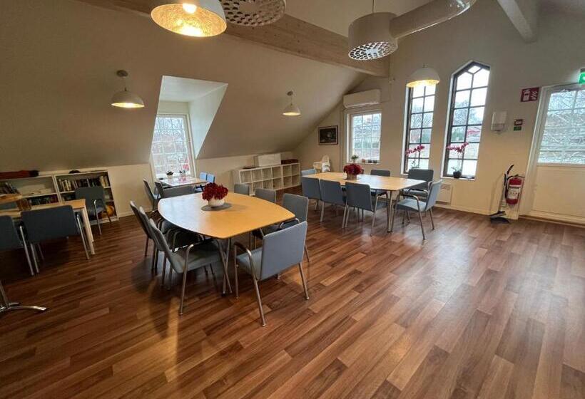 Номер Стандарт, Kapten Billes Restaurang Och Logi