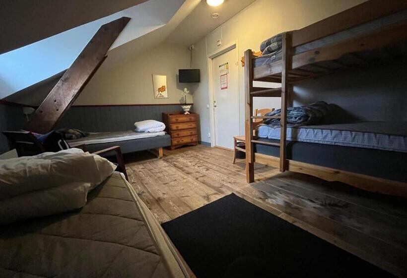 Номер Стандарт, Kapten Billes Restaurang Och Logi