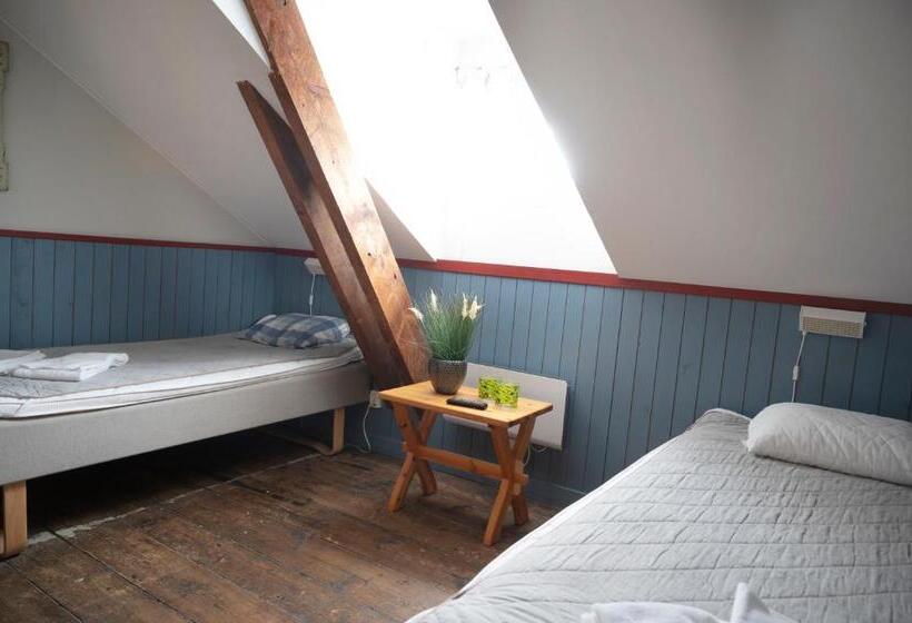 Номер Стандарт, Kapten Billes Restaurang Och Logi