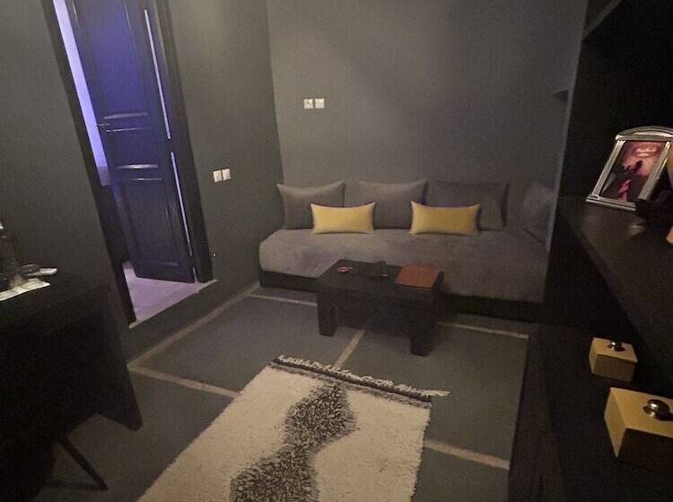 اتاق لوکس, Riad Rim