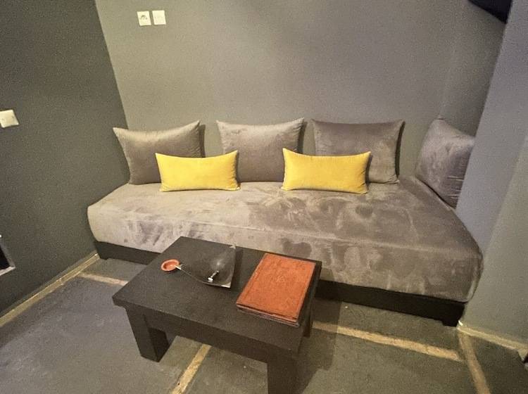 اتاق لوکس, Riad Rim