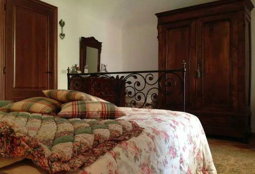 バスタブ付きスタンダードルーム, Cascina Folletto