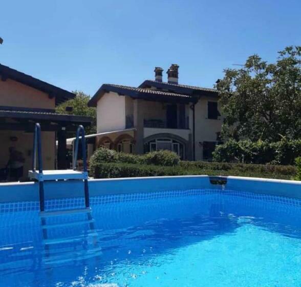 اتاق استاندارد با وان آب گرم, Cascina Folletto