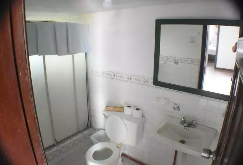 Perhehuone, Hosteria Casa Giralda