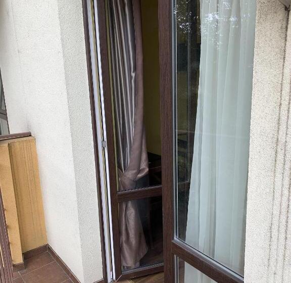 غرفة قياسية سرير كينج, готель цісар