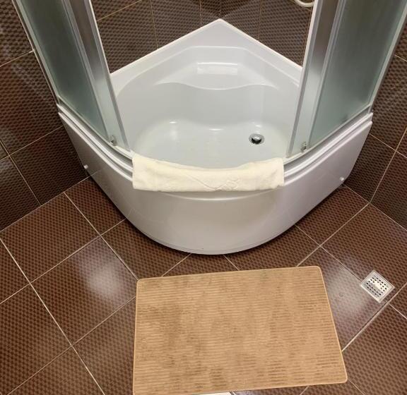 غرفة قياسية سرير كينج, готель цісар