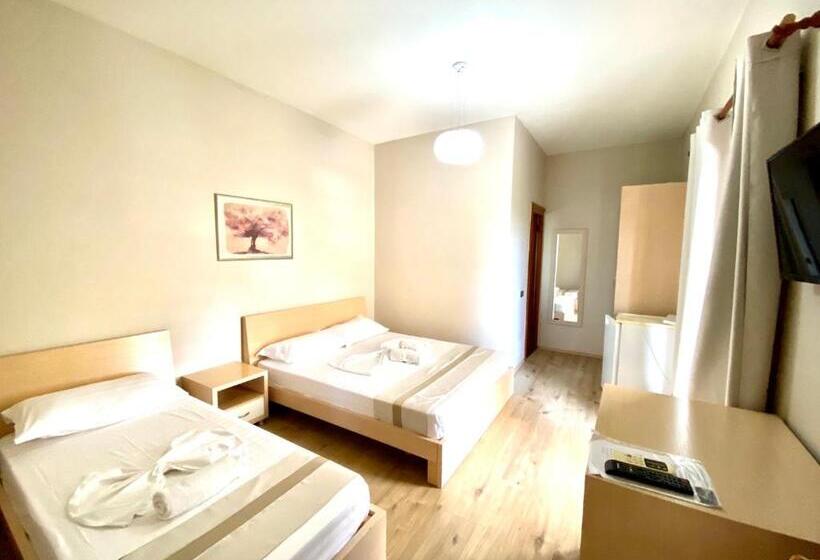 חדר סופריור לשלושה עם נוף לים, Denta