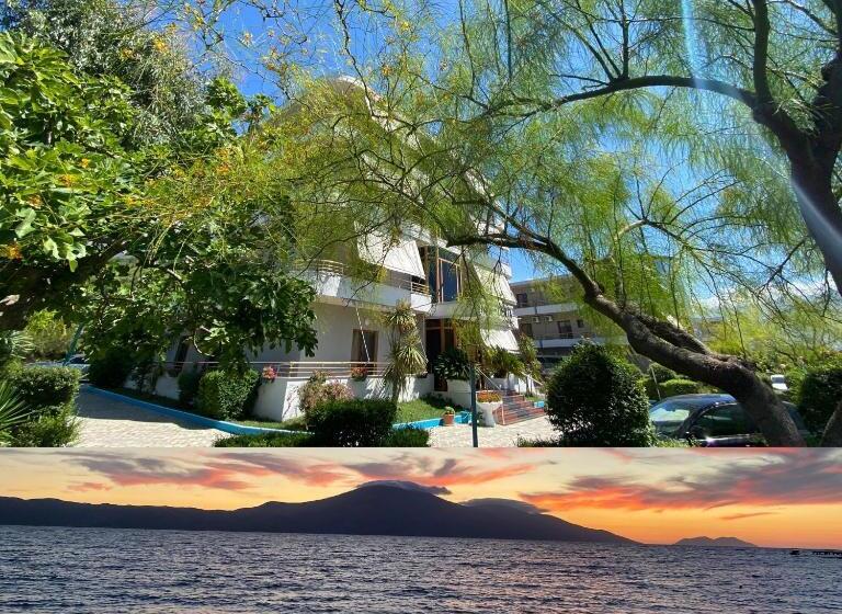 חדר סטנדרט לשלושה, Denta