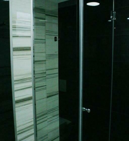 اتاق لوکس سه تخته, Elegance