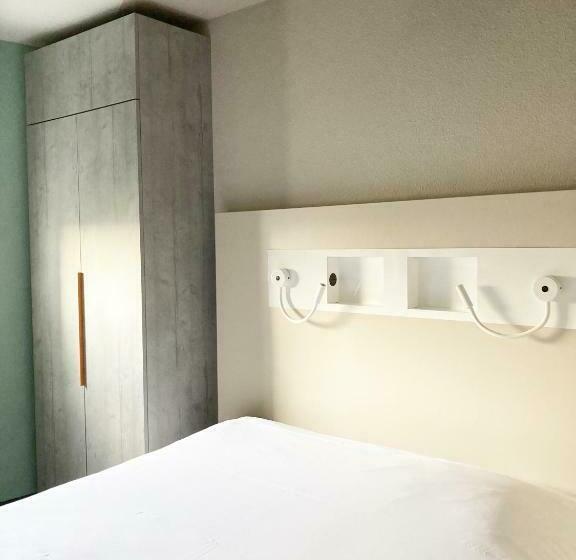 Номер Deluxe, Ibis Budget Rouen Nord Isneauville