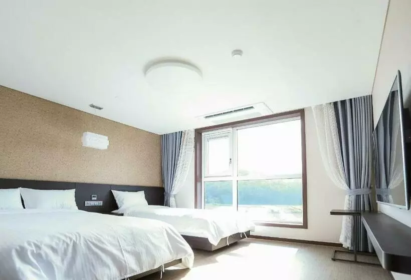 ベーシックトリプルルーム, Jeju Stay In Sungsan