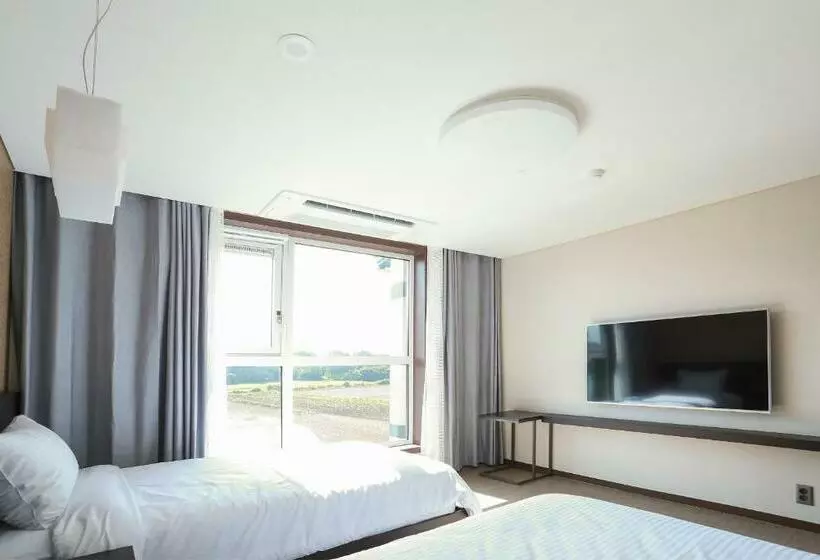 ベーシックトリプルルーム, Jeju Stay In Sungsan