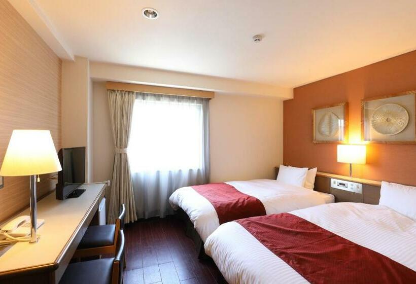 Номер Стандарт, Leon Hamamatsu