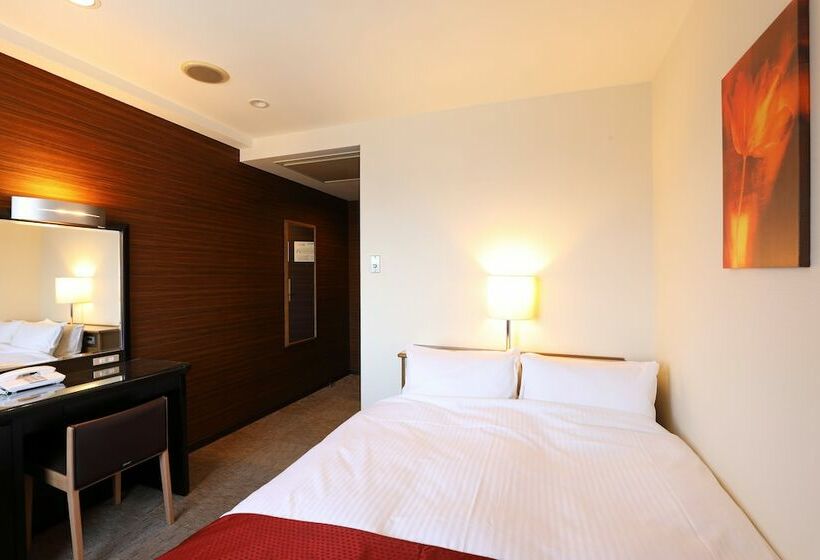 Номер Стандарт, Leon Hamamatsu