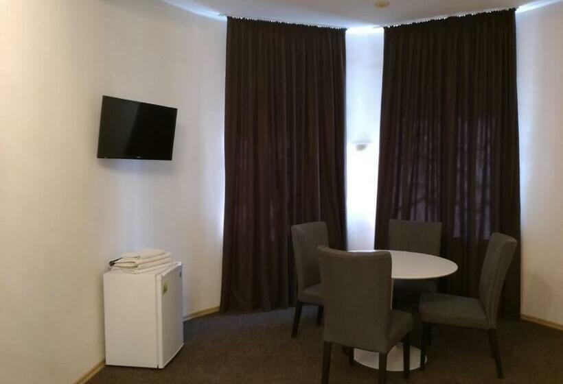 سوییت, Mini Chisinau